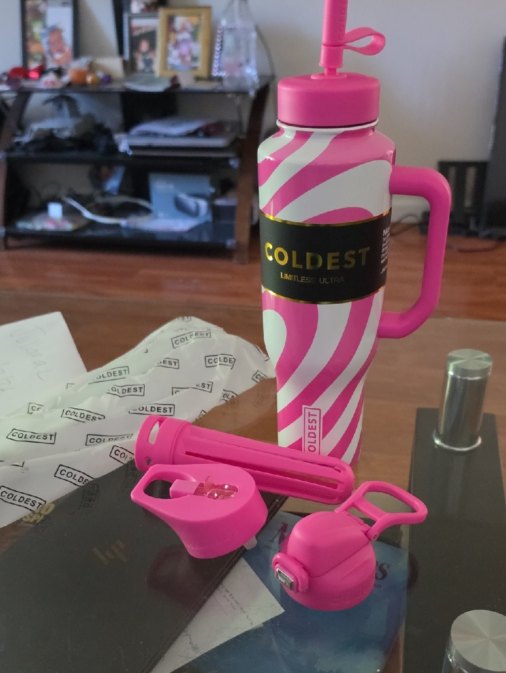 46 Oz Coldest Love Pop With 3 Lids